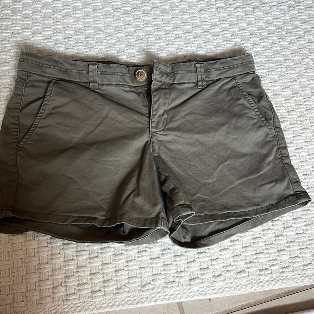 Size 2. Army green shorts.
